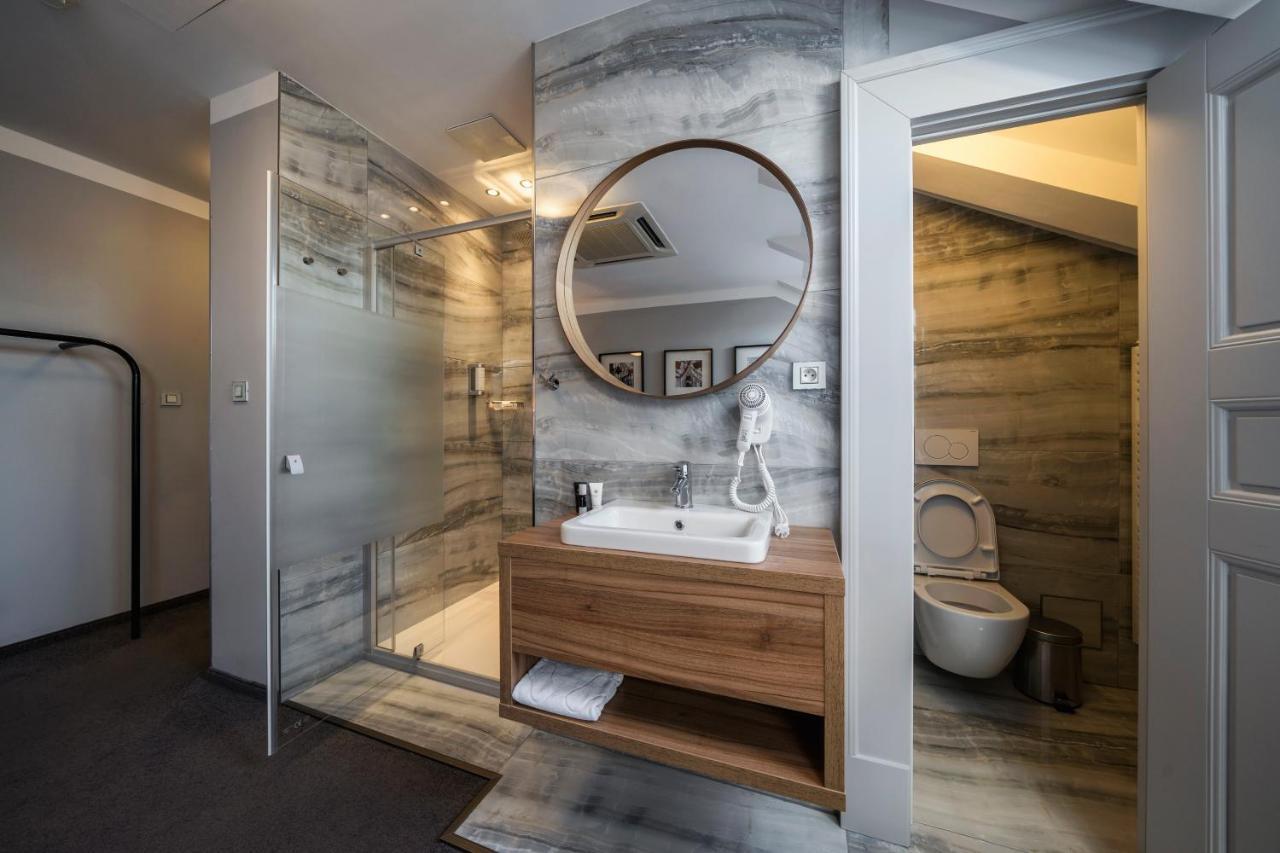 Otel Noir