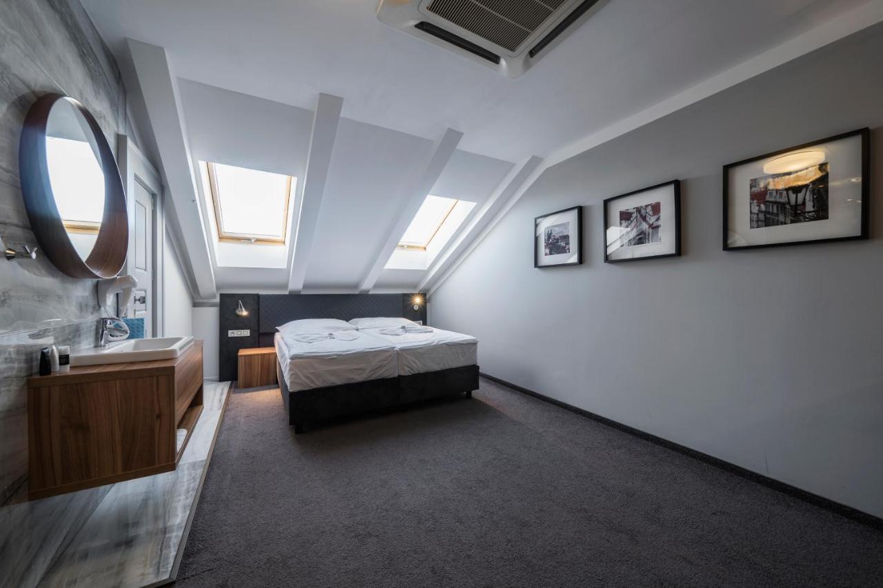 Noir Otel