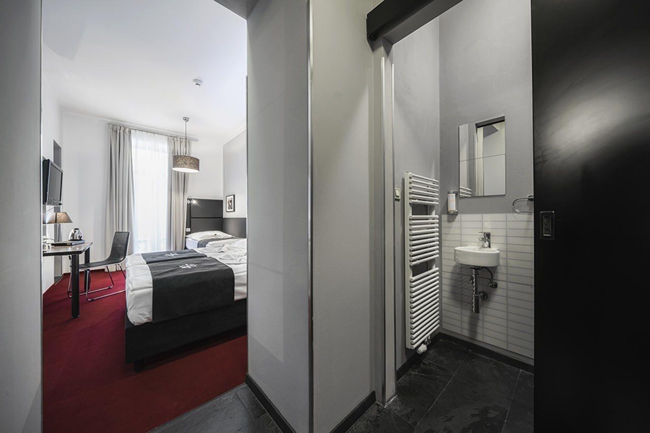 Noir Otel 4*