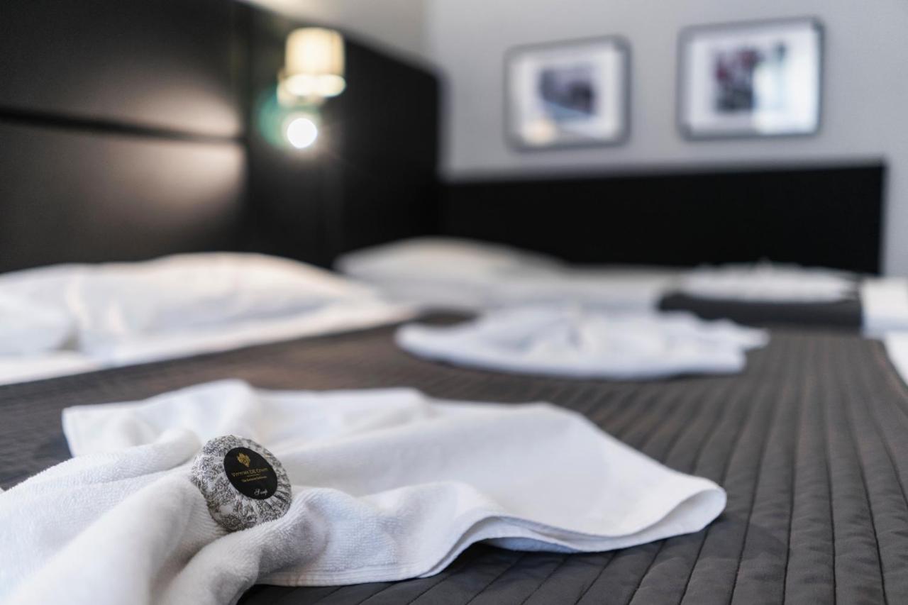 Otel Noir